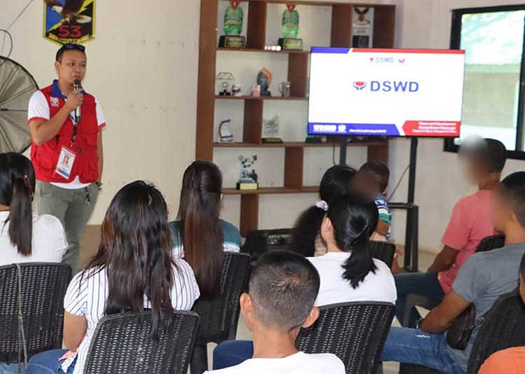 Former Rebels in Zamboanga Complete Financial Literacy Training for Livelihood