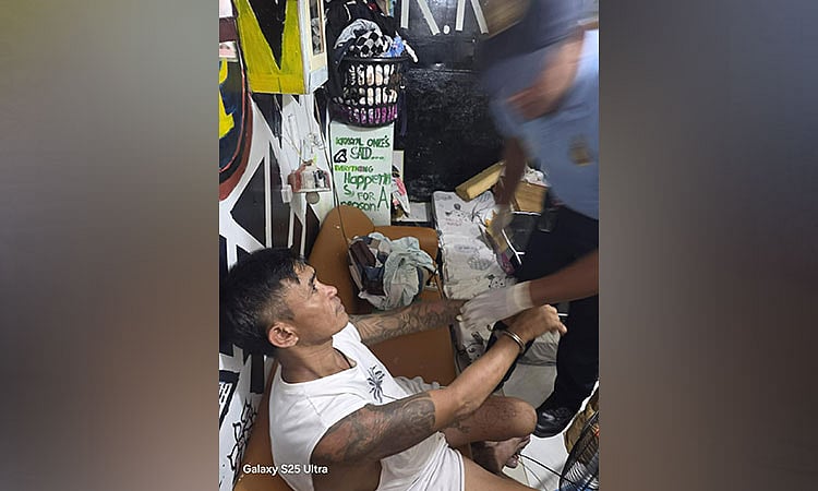 ‘Siga’ sa Barangay Labangon nalutsan og warrant, sikop