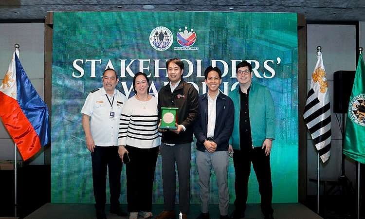 LBC Express earns Top Deconsolidator honors at the Port of Manila for 2025