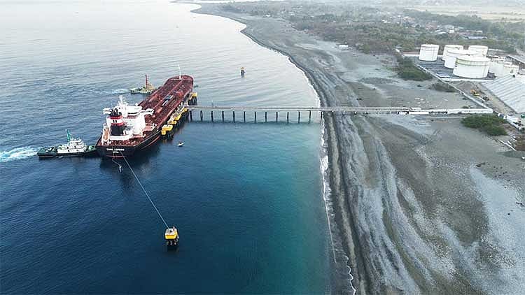Marcos assures PH crude oil supply to last until end of June