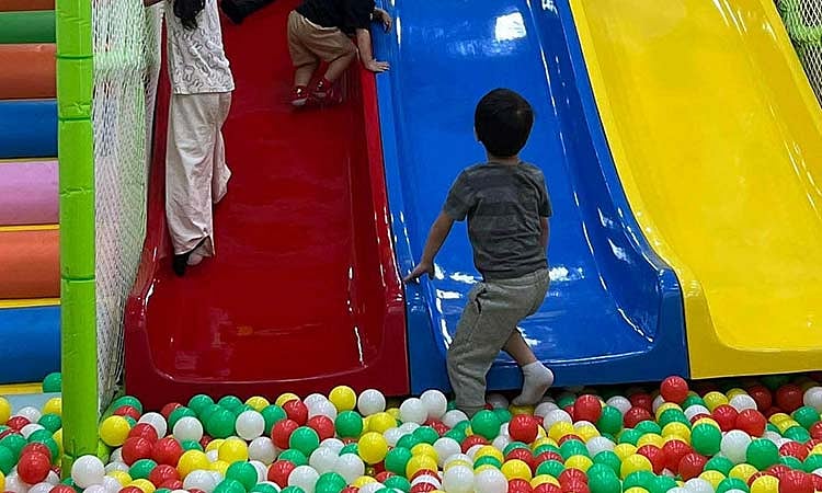 Labangon gets 30-year facility rights, opens play center
