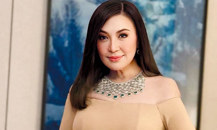 GMA, ABS-CBN collaborating on project for Sharon: reports