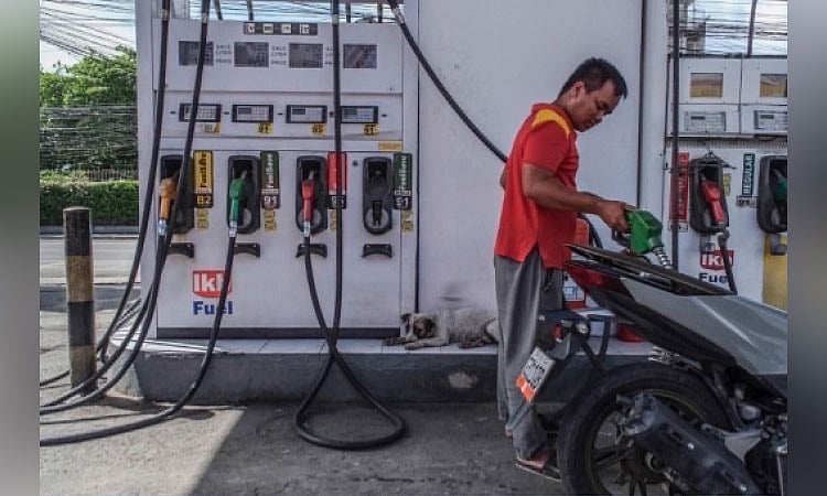 Oil price fund pushed amid fuel surge