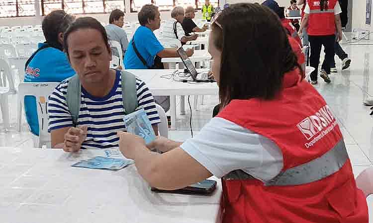 Davao City Tricycle Drivers Receive ₱5,000 Fuel Subsidy Amid Rising Costs
