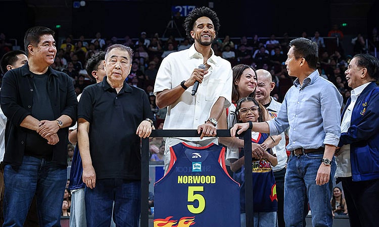 Jersey No. 5 ni Norwood giretiro