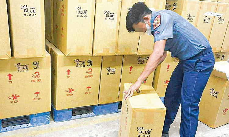 P1B kantidad sa mga peke nga sigarilyo nasakmit