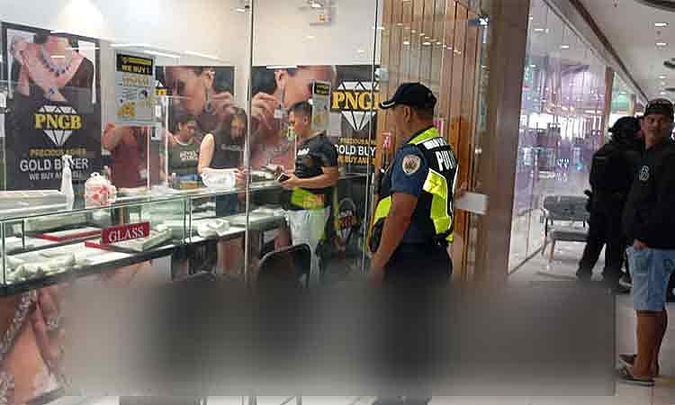 Davao Police Pursue Seven Suspects in Daylight Jewelry Store Robbery