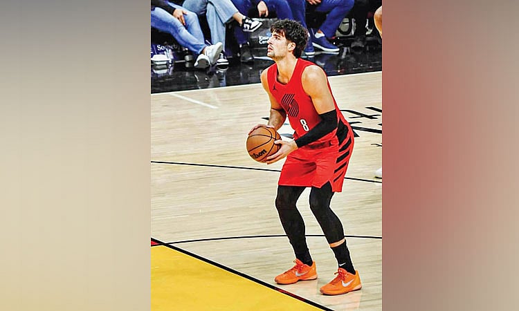 Deni Avdija's 41-Point Explosion Propels Trail Blazers into NBA Playoffs