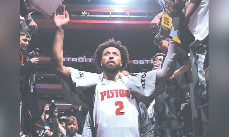 Pistons snap historic home skid