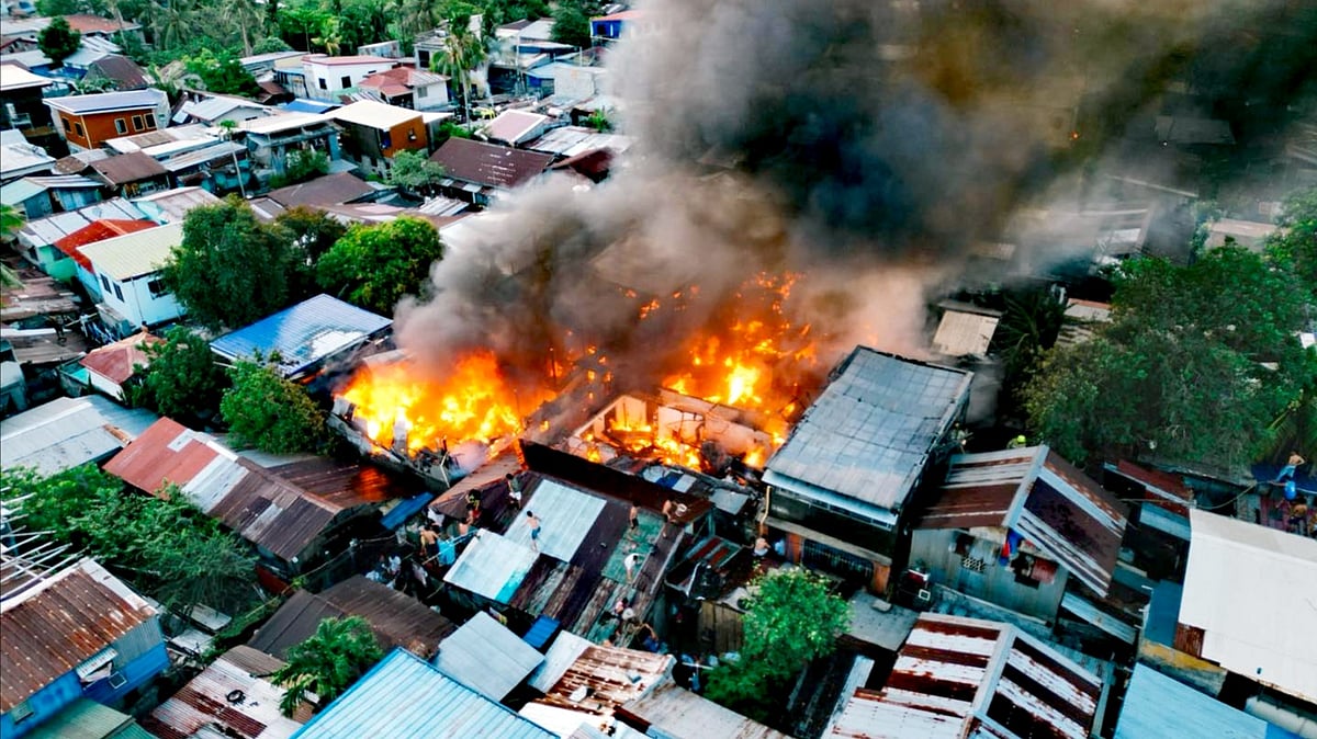 Fire in Iloilo City Affects 23 Houses, Displaces 93 Individuals