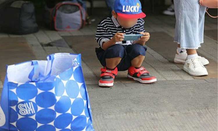 Senate bill seeks social media ban for users under 16