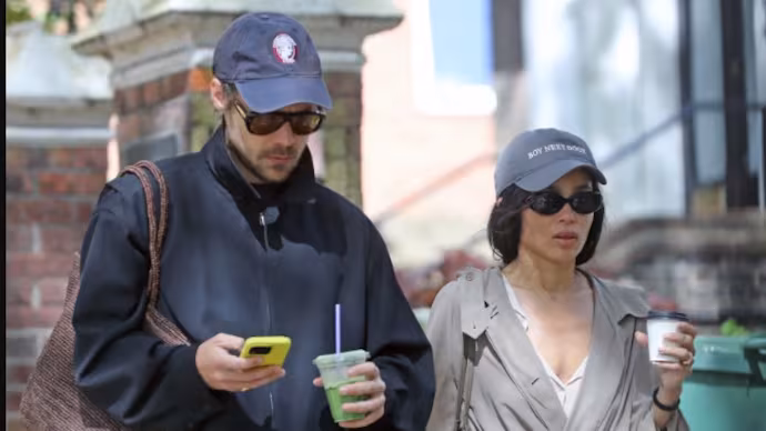 Harry Styles, Zoë Kravitz fuel 
engagement rumors