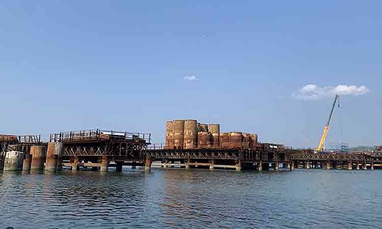 Consumer group warns DavSam bridge delay could affect both communities