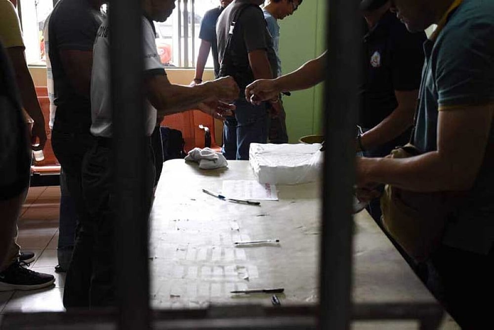 More than 100 jail personnel undergo surprise drug test