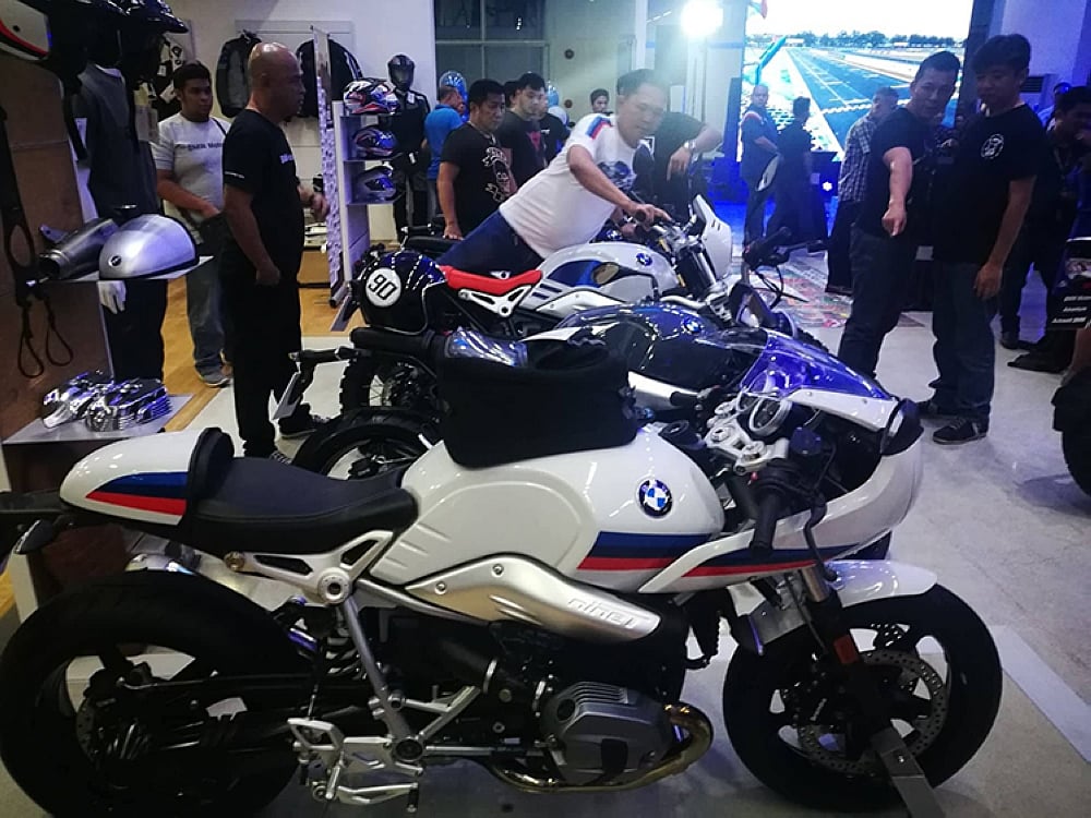 Dedicated motorbike showroom for BMW