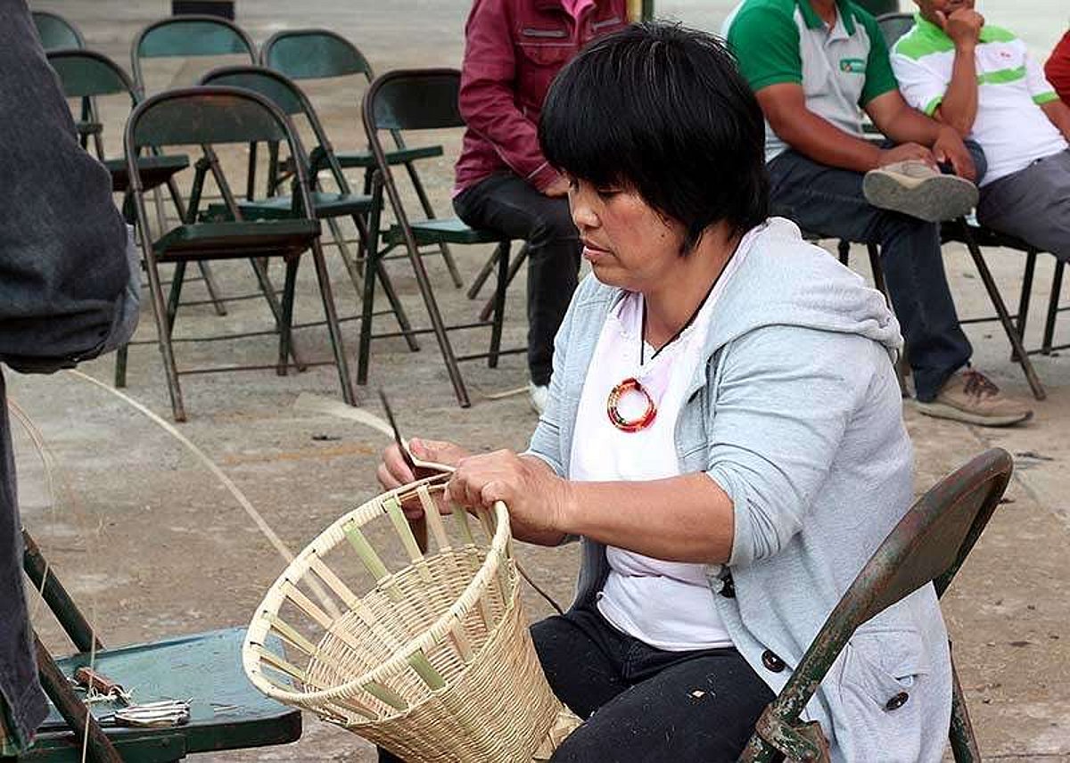 Learning how to make 'Kayabang'