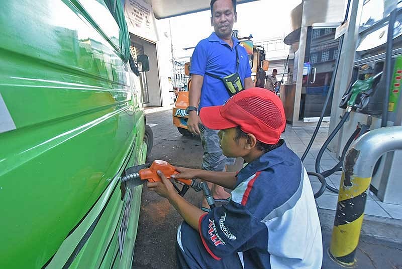 Oil Prices Set for Another Hike on November 11 in Philippines