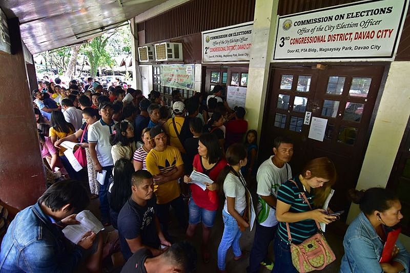 Comelec only honors valid IDs for registration