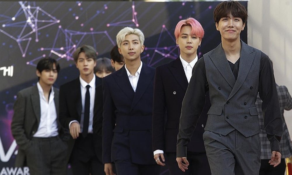 K-Pop Titans Unite: BTS, BLACKPINK, EXO, TWICE, and Red Velvet Dominate 2026