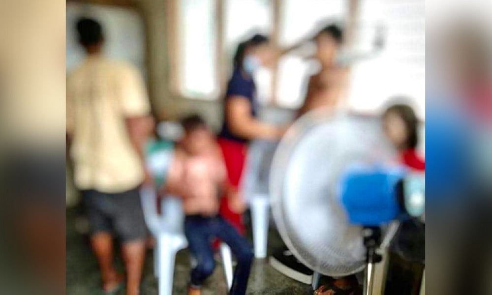 3 high school students injured in science experiment