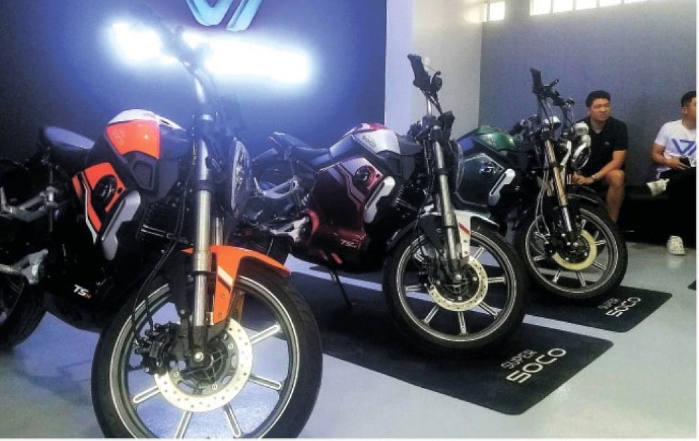 1st LTOregistered electric motorbike arrives in Cebu