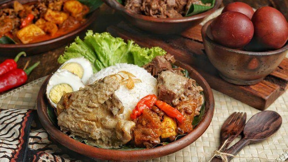 Discover Yogyakarta: Dive into the Heart of Java