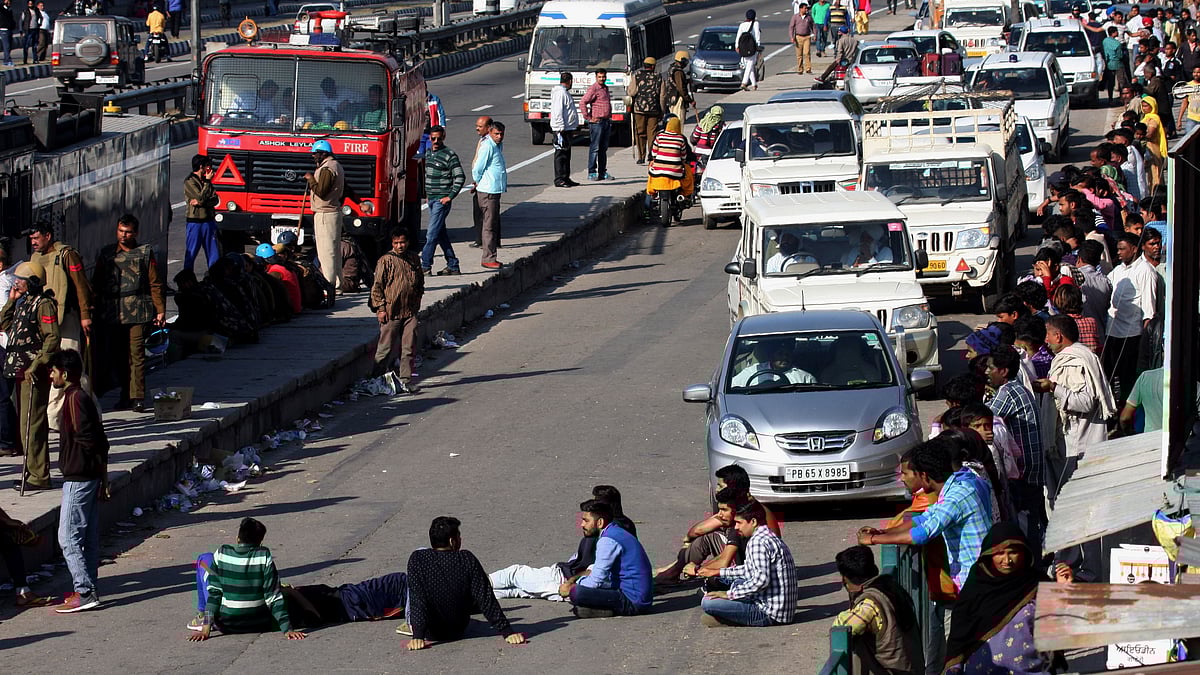 Jats blocking roads.