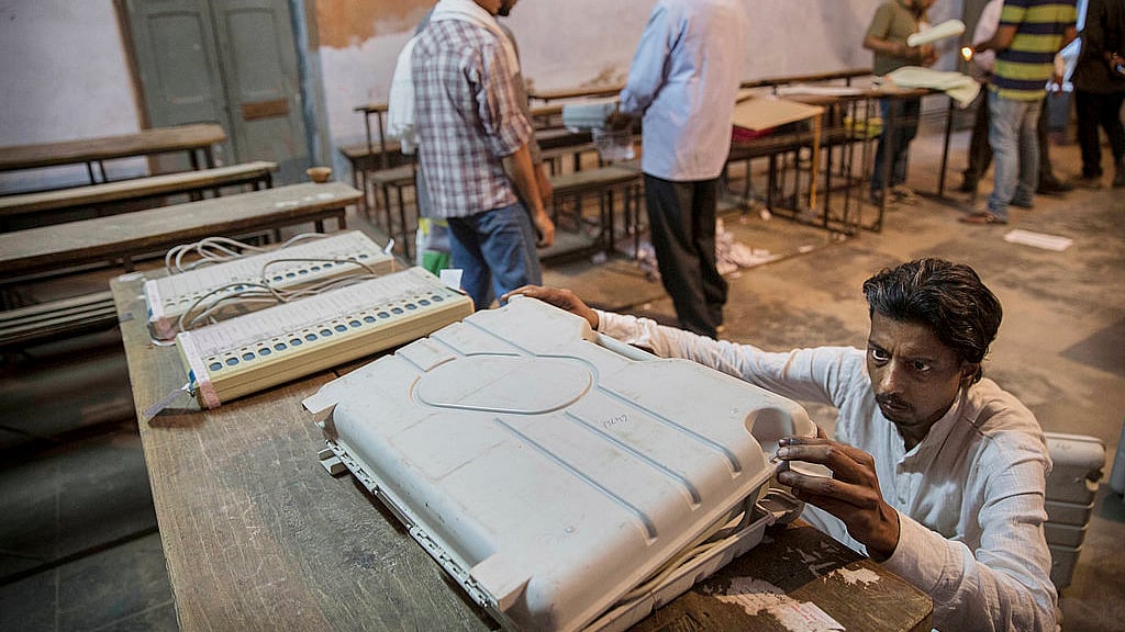 EVMs in India (Kevin Frayer/Getty Images)