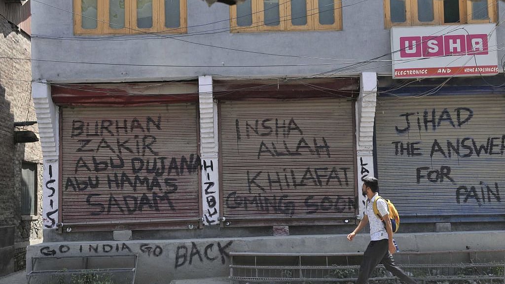 Terror slogans in Kashmir (Photo by Waseem Andrabi/Hindustan Times via Getty Images) 