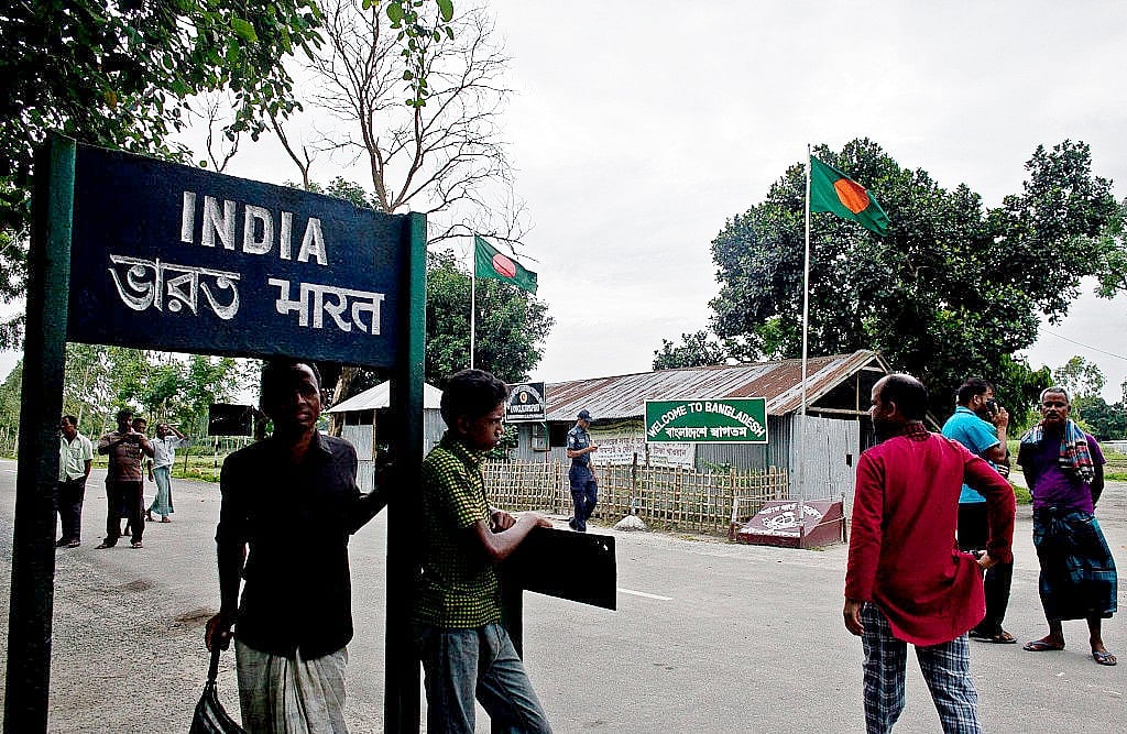 The India Bangladesh land border crossing. (Shazia Rahman/Getty Images)