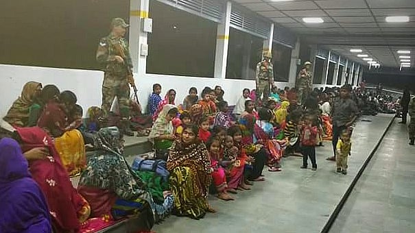 People sheltered by the Army. (akdwaaz via Twitter)