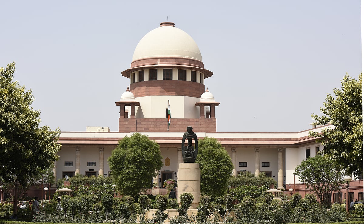 The Supreme Court during the verdict in the case related to the power tussle between the Centre and Delhi government. (Sonu Mehta/Hindustan Times via Getty Images)