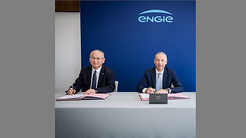 Leaders from LONGi and ENGIE sign a landmark agreement to advance utility-scale solar projects with Hi-MO 9 Back Contact technology. (Photo Credit: LONGi)