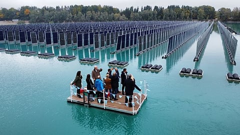 Vertical floating solar