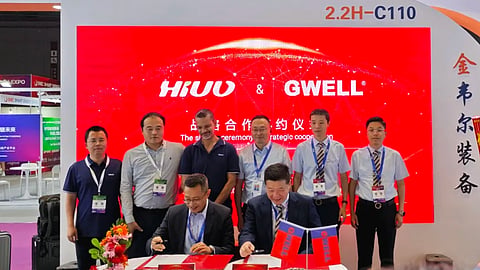 HIUV signed 2 agreements focused on India at SNEC 2026: one with Shenghong Petrochemical for EVA and POE distribution, and the second with GWELL for PV film production projects in India. 