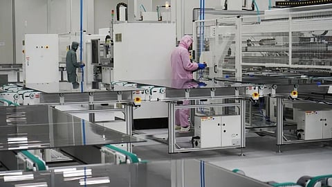 UtmoLight Delivers Large-Area Perovskite Modules