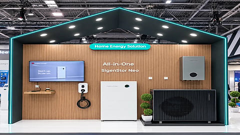 Sigenergy's stall at Solar & Storage Live UK 2026.