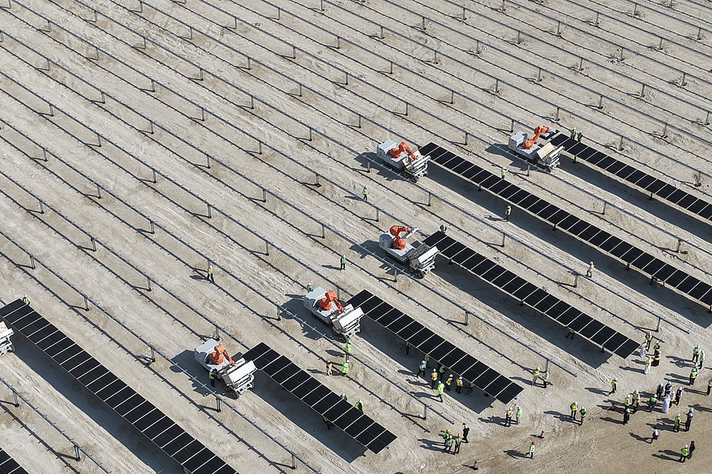 Evaluating Module Mounting Robot For Utility-Scale PV Projects