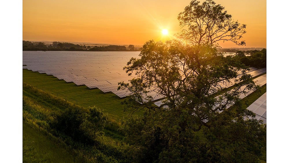 UK Government Approves 740 MW One Earth Solar Farm