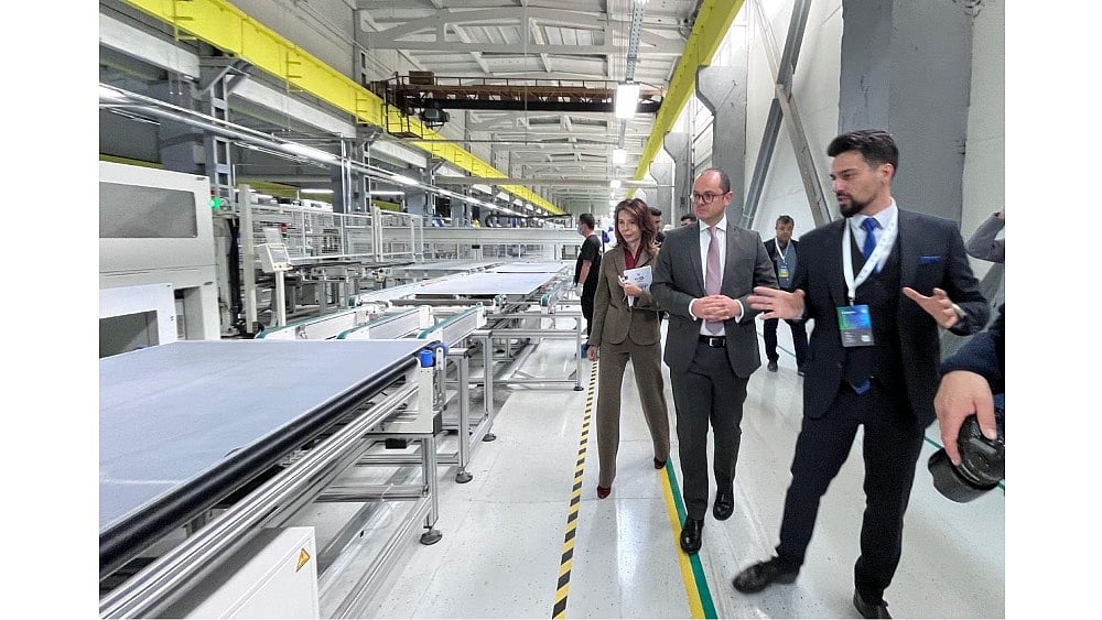 Synergy Module Storage VESS Inaugurates 1 GW Solar Panel Factory In Bulgaria