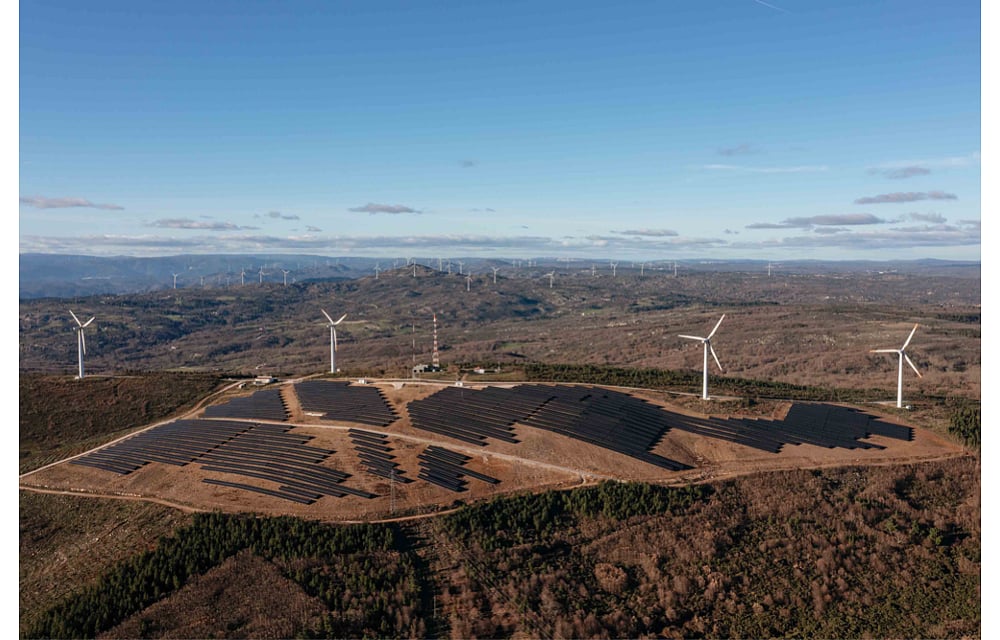 Iberia’s First-Of-Its-Kind Hybrid Wind-Solar Project Online