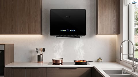 Hindware Introduces Tablet Plug N Play Chimney With Ducted and Ductless Modes