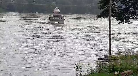 கபினியில் உபரிநீர் திறப்பு - 10,000 கனஅடி வெளியேற்றம்

