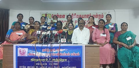 பறிக்கப்படும் தடுப்பூசி பணி : சுகாதார செவிலியர்கள் போராட முடிவு