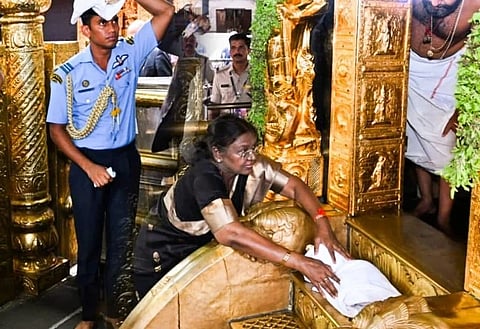 President Draupadi Murmu, visited Sabarimala, paid homage to Lord Ayyappa

