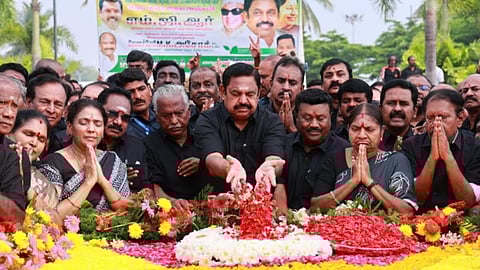 EPS vowed send home the Chief Minister who conducts a photo shoot