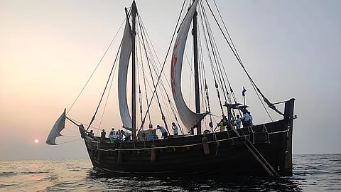 PM Narendra Modi Congrats INSV Kaundinya Crew Made Sailing Ship India to Oman Here is Full Details About Engineless Ship in Tamil
