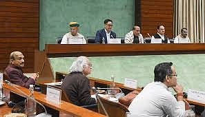 At the all-party meeting held in Delhi today, it was decided to conduct the budget session smoothly