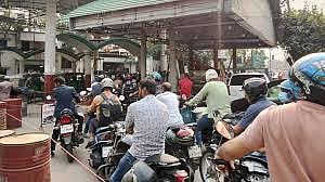 Due to rumors of a petrol Diesel shortage, long lines of vehicles are gathering at petrol stations in Chennai Tamil Nadu
