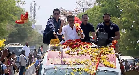 Tamil Nadu tvk Vijay arrived late for Karaikudi election campaign; Campaigning turned into a roadshow, 